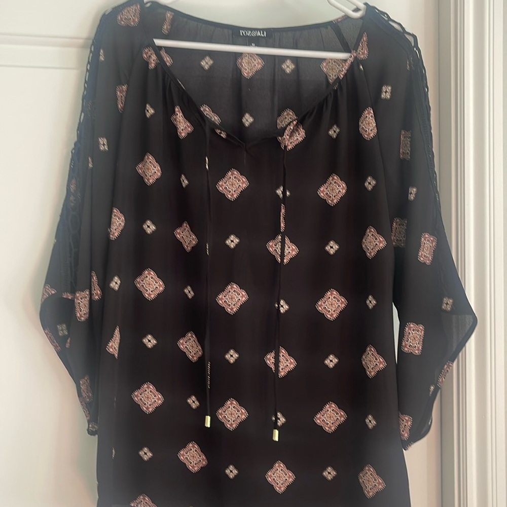 Roz & Ali blouse size medium